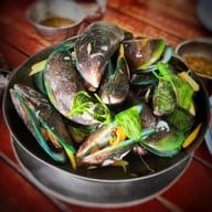 เมนูของร้าน เรือนอาหารทะเลวังมุข