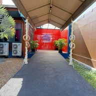 หน้าร้าน อำแดงไต้ฝุ่น พระราม 3