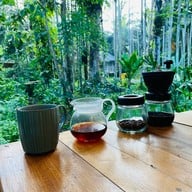 บ้านไร่ ไออรุณ