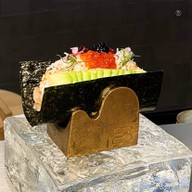 maki baki  handroll เจ อเวนิว ทองหล่อ