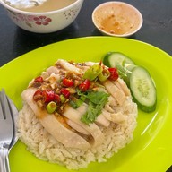 ข้าวมันไก่ใบบุญ/ก๋วยเตี๋ยว หลังศาลากลาง