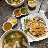ข้าวต้มปลา ครัวบ้านเจ๊ใหญ่