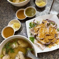 ข้าวต้มปลา ครัวบ้านเจ๊ใหญ่