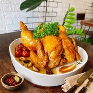 ไก่ต้มน้ำปลา เพชร77 ตลาดเดินเล่นท่าพระ