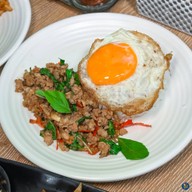 ก๋วยเตี๋ยวหมูทรงพลัง PTT วัดพันท้าย