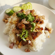 เมนู ครัวกลางซอย อาหารตามสั่ง กระเพรา-หมูกะเทียม