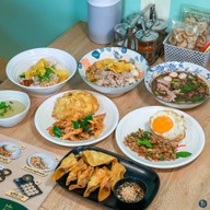 ก๋วยเตี๋ยวหมูทรงพลัง PTT วัดพันท้าย