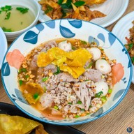 ก๋วยเตี๋ยวหมูทรงพลัง PTT วัดพันท้าย