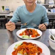 ธานี ข้าวหมูแดง - หมูกรอบ อารีย์