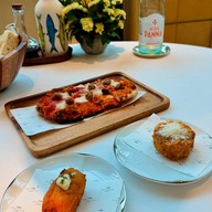 Embassy Room La Marina