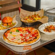 เมนูของร้าน Bacon Salmon
