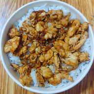 เมนู ยำไก่แซ่บยักษ์foodฮาลาล ช้างคลาน