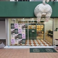หน้าร้าน APH Cafe - สุขุมวิท 21 (อโศก) สุขุมวิท 21