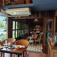 บรรยากาศ ติดอ่าง คาเฟ่ ร้านติดอ่างคาเฟ่ ชลบุรี