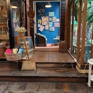 บรรยากาศ ติดอ่าง คาเฟ่ ร้านติดอ่างคาเฟ่ ชลบุรี