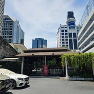 หน้าร้าน บ้านส้มตำ สาทร