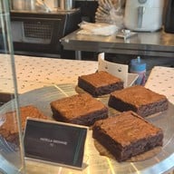 Luna : Crafted Pastry & Espresso
