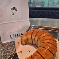 Luna : Crafted Pastry & Espresso
