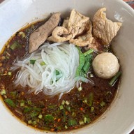 ก๋วยเตี๋ยวเรือไผ่เขียวรสเด็ด วัดไผ่เขียว