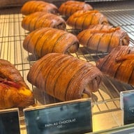 Luna : Crafted Pastry & Espresso