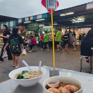 บรรยากาศ กุ้งอบวุ้นเส้นตลาดกลางลาดสวาย