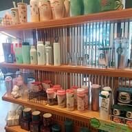 บรรยากาศ Starbucks วิคตอเรีย การ์เด้น