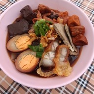 เมนูของร้าน ข้าวขาหมู ก๋วยจั๊บ บ้านโมรา