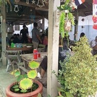 หน้าร้าน ร้านพี่จุ๋ม อาหารตามสั่ง