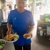 ร้านพี่จุ๋ม อาหารตามสั่ง
