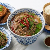 ลาบเป็ดไฮโซ (HISO) หน้าเต็นท์รถ