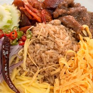 ข้าวคลุกกะปิแม่สุรีย์ บ้านต้นโพธิ์ใหญ่