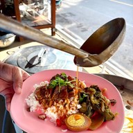 เมนูของร้าน ข้าวขาหมู ก๋วยจั๊บ บ้านโมรา