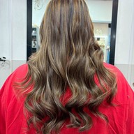 Yui Signature Hair (ยุ้ยซาลอน พุทธมณฑล สาย2) ร้านทำพุทธมณฑลสาย2 ออกเเบบทรงผมชายหญิง ทำสีผม ไฮไลท์ บารายาจ ยืดผม ดัดลอน ดัดวอลลุ่ม แก้ผมพัง ซ่อมผมเสีย บำรุงผม ทำเล็บ ต่อขนตา และสปา นวดหน้า นวดอโรม่า ครบวงจร จังหวัดกรุงเทพฯ พุทธมณฑล สาย2
