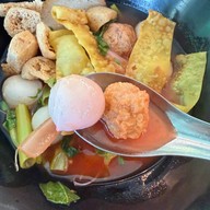 บ้านเย็นตาโฟ by ครัวป้านงค์ กรุงเทพมหานคร