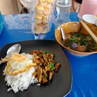 เมนูของร้าน ก๋วยเตี๋ยวเนื้อราชพฤกษ์ By นิ้ง