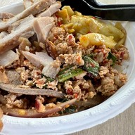 บรรยากาศ หมูทอดเจ๊จง ปั๊มปตท. เทพารักษ์ กม.8 (PTT Thepharak KM8)