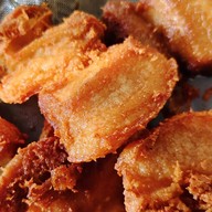 อั๊ยยะหมูทอด639 ทอดใหม่สดร้อนทุกเมนู อร่อยสะเด็ดน้ำมัน"