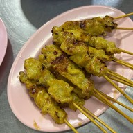 เมนูของร้าน หมูสะเต๊ะ ยศเส และ ก๋วยจั๊บน้ำใส ยศเส