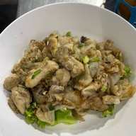 เมนูของร้าน หมูสะเต๊ะ ยศเส และ ก๋วยจั๊บน้ำใส ยศเส