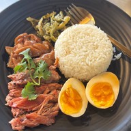 ขาหมูกระทะทอง(ต้มถั่ว) คลองสาน - เจริญนคร - ตากสิน