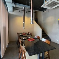 บรรยากาศ Rena Yakiniku เรนะ ยากินิคุ ปิ้งย่างสไตร์ญี่ปุ่น ริมถนนนราธิวาส ย่านสาทร