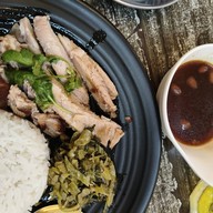 เมนูของร้าน ขาหมูกระทะทอง(ต้มถั่ว) คลองสาน - เจริญนคร - ตากสิน