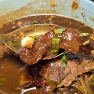 กุ๊กไก่ ก๋วยเตี๋ยวเรือ เขาใหญ่