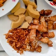 ครัวลุงยันต์ อ.ลานสัก อุทัยธานี -