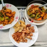 ครัวลุงยันต์ อ.ลานสัก อุทัยธานี -
