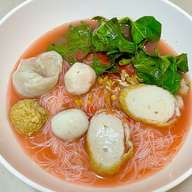 เมนู ปิง ก๋วยเตี๋ยวลูกชิ้นปลาทำเอง (สาขาบางบอน5) บางบอน 5