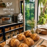 Little Bee Cafe คาเฟ่