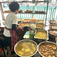 ข้าวแกงไทยเจริญ