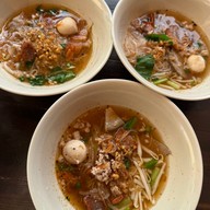 บ้านทองสว่าง ก๋วยเตี๋ยวต้มยำอยุธยา