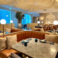 La Tavola โรงแรมเรเนซองซ์ กรุงเทพฯ ราชประสงค์